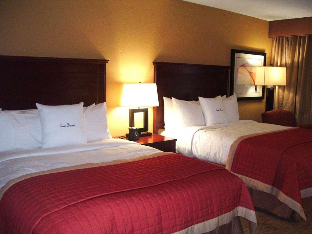 Doubletree By Hilton Fayetteville Ruang foto