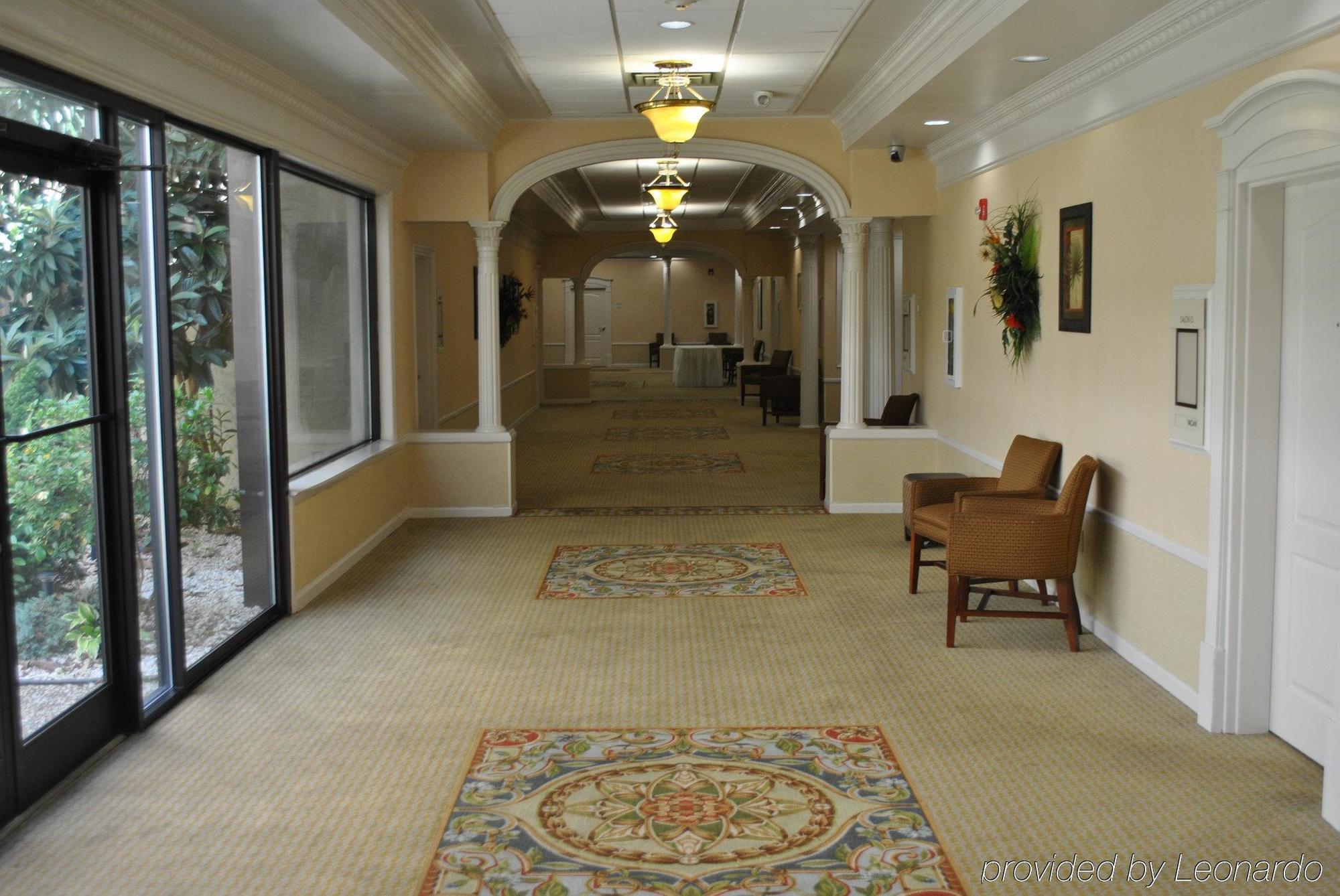 Doubletree By Hilton Fayetteville Bagian luar foto