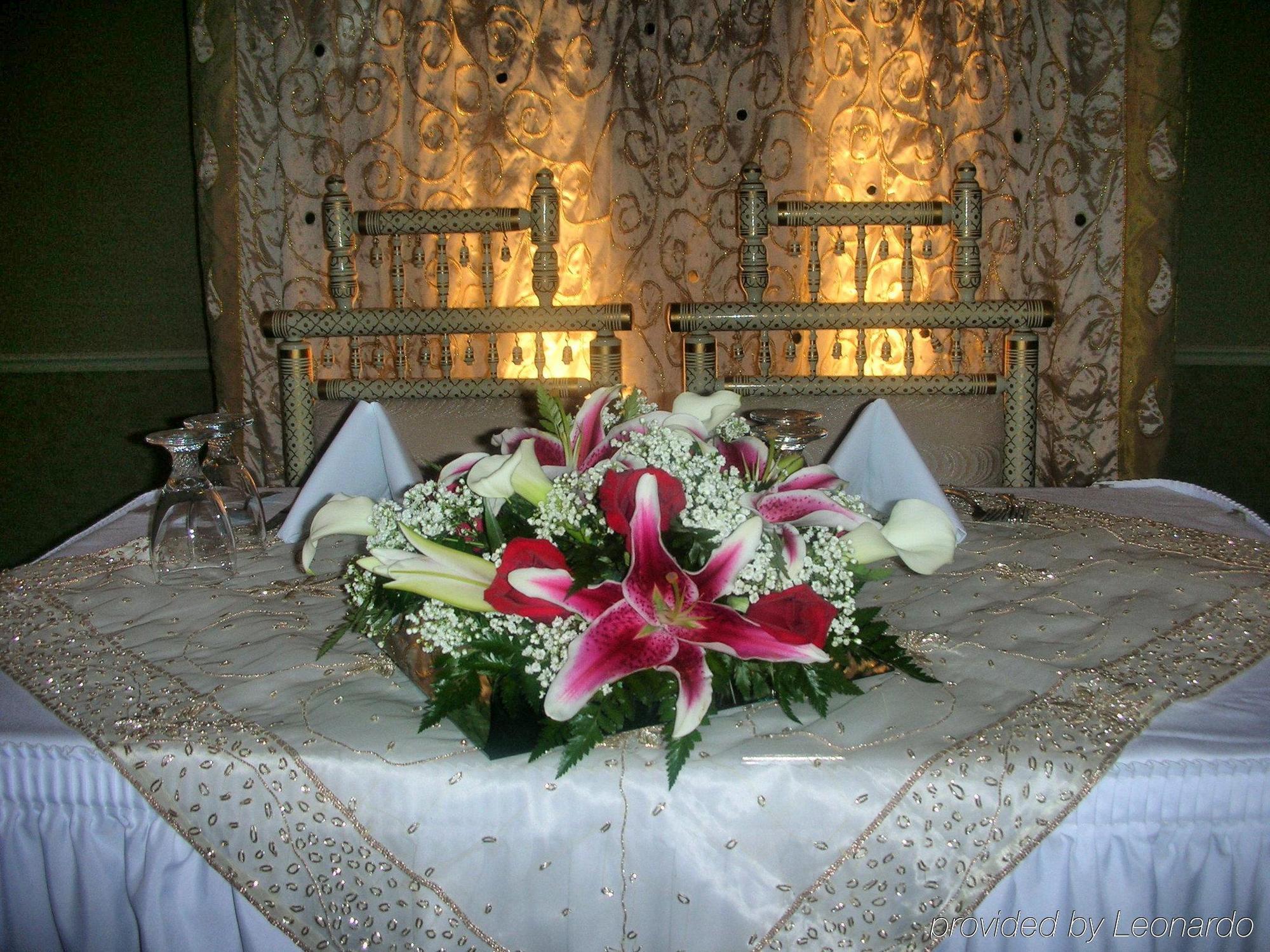 Doubletree By Hilton Fayetteville Bagian luar foto
