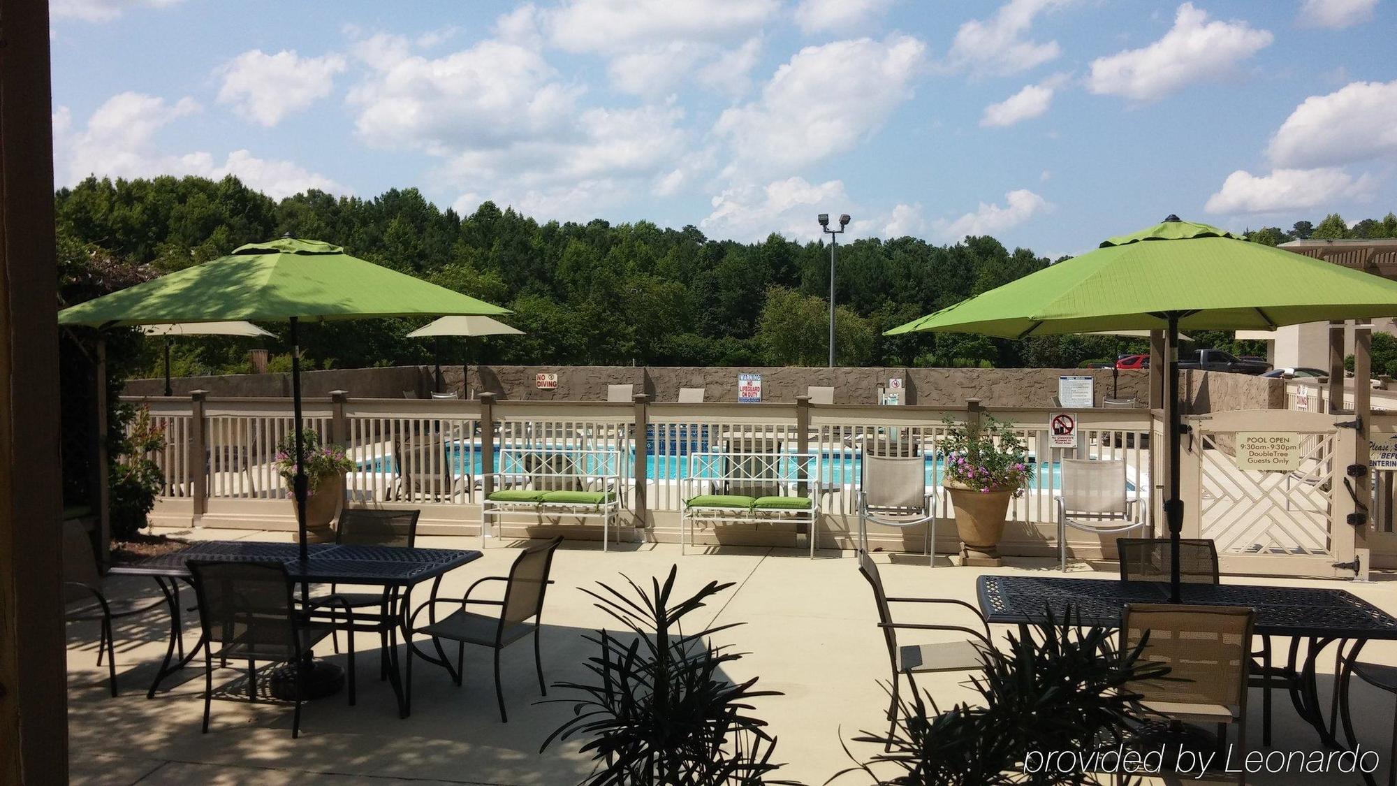 Doubletree By Hilton Fayetteville Bagian luar foto