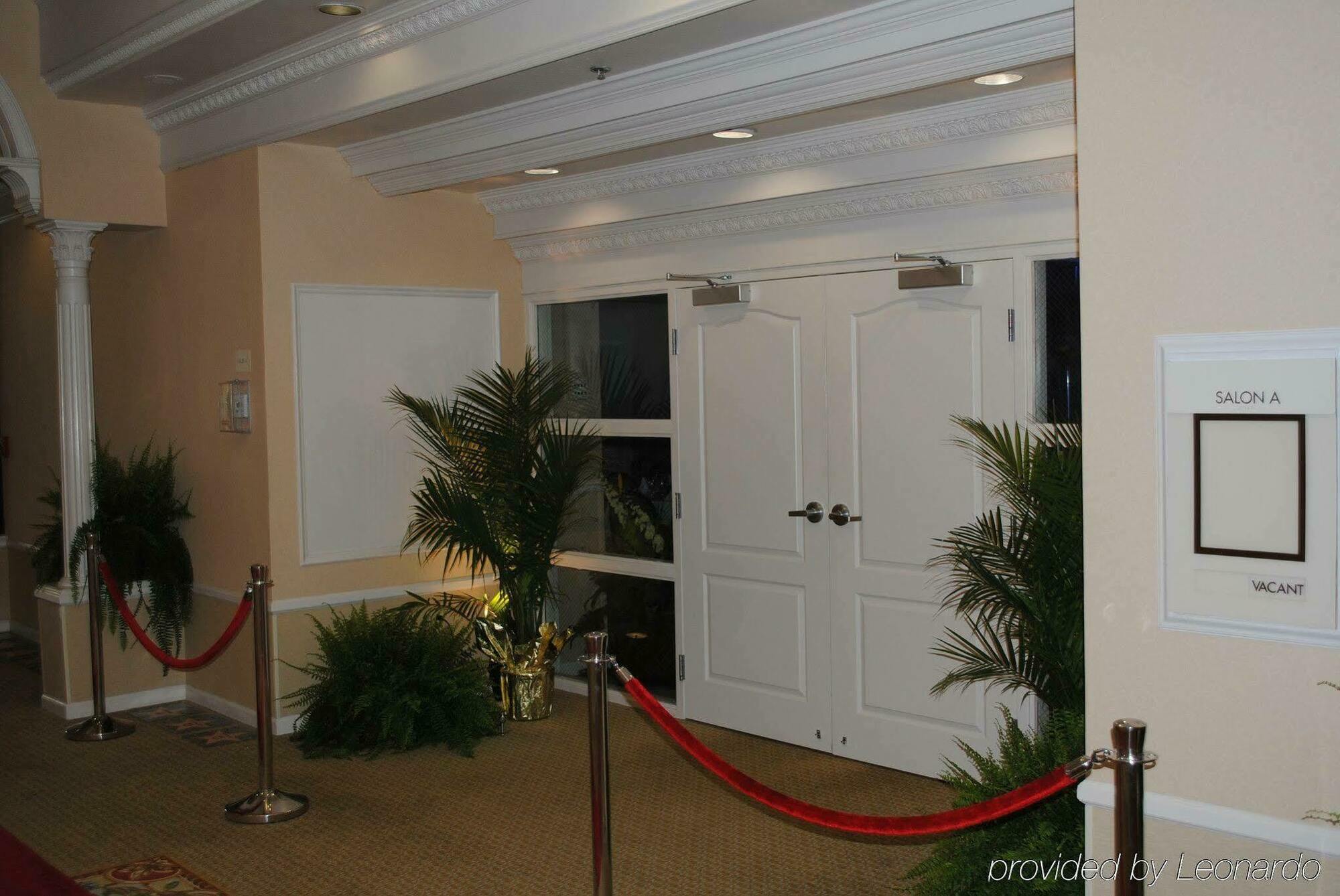 Doubletree By Hilton Fayetteville Ruang foto